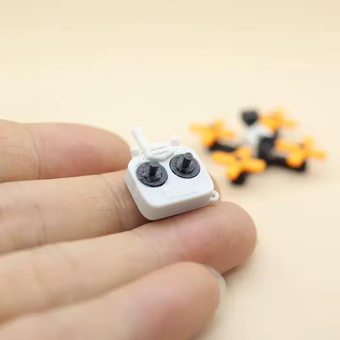 Miniature de drone UAV 1/12 pour maison de poupée, modèle d'avion factice avec télécommande pour les amateurs, accessoires pour la mise en scène de diorama