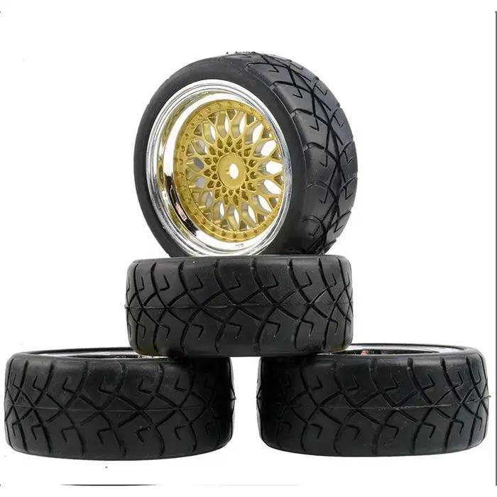 Pneus de course RC en caoutchouc 1/10