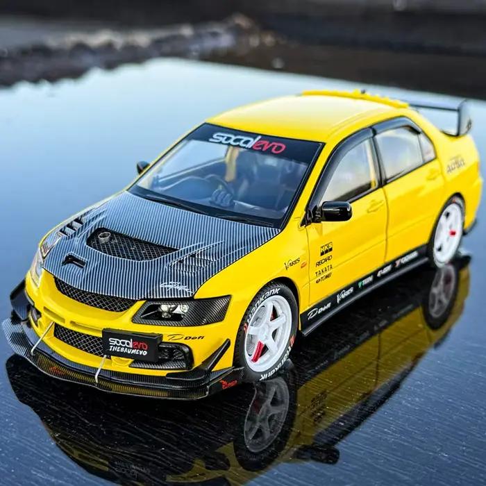 Mitsubishis Lancer Evolution 9 – modèle de voiture de sport en alliage, véhicules de course sur piste modifiés en métal, son et lumière, cadeaux pour enfants, 1:24