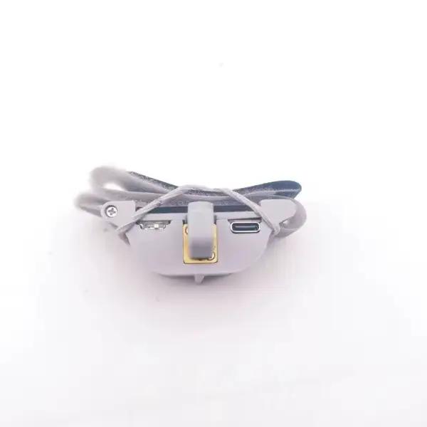 Contrôle universel du lanceur de libérateur de drone par lumière