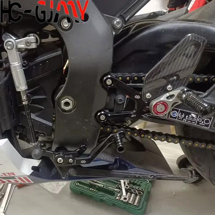 Pour Honda CBR1000RRR 2020 2021 2022 2023 Moto CNC & Fibre de Carbone Racing Repose-pieds Repose-pieds Arrière Ensemble cbr1000rr-r