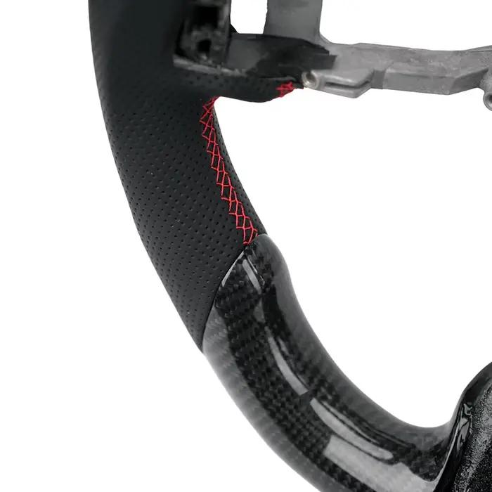 Volant de course en cuir perforé avec revêtement en fibre de carbone Hydro-Dip pour Ford Mustang 2015 2016 2017 2018 2019 2020 2021 2022