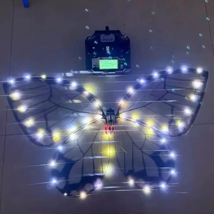 Drone RC Flysky Papillon Jouet Insecte Volant Bionique avec Lumière LED et Ailes Colorées Pour Occasions Spéciales Sorties En Plein Air Propositions de Mariage