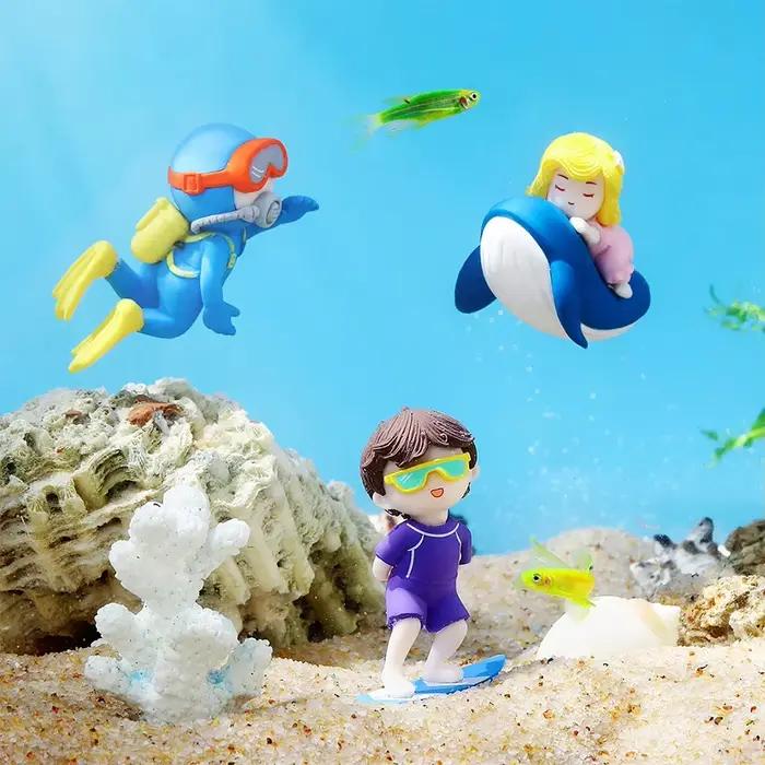 Mini Aquarium Flottant, Accessoires de Décoration, Mignon Plongeur Surf Garçon Baleine Fille Anime Figure Décoration Poisson Précieux Invité ing Ornement