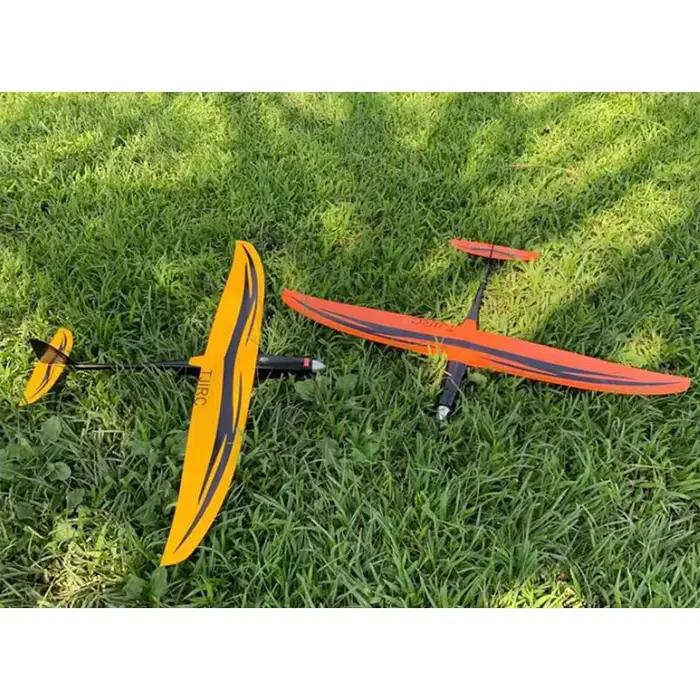 Avion de course en fibre de verre et fibre de carbone pour passionnés de vol extérieur, avec télécommande et modes de contrôle intuitifs, idéal pour occasions spéciales et cadeaux d'anniversaire
