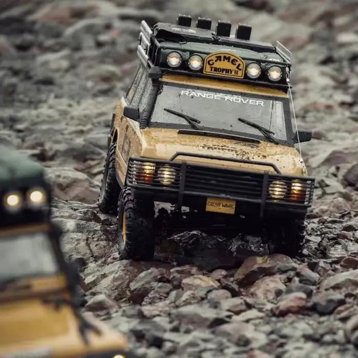 FMS 1/10 FCX10 “Camel Trophy” Modèle de véhicule tout-terrain RC RTR de type Defender/Discovery/Land Rover pour