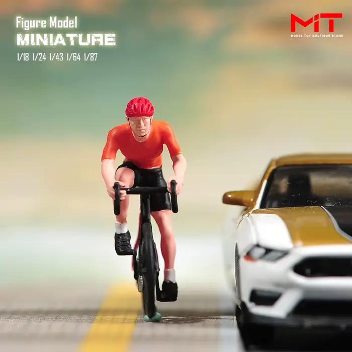 Miniatures peintes 1/87 1/64 1/43 1/24 1/18 garçon conducteur de course vélo Figurine Diorama Mini poupée modèle scène accessoire