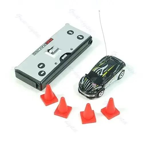 Jouet Épique Mini RC Racer 4WD Taille Canette de Coca pour Enfants et Adultes Occasions Spéciales Courses à Grande Vitesse