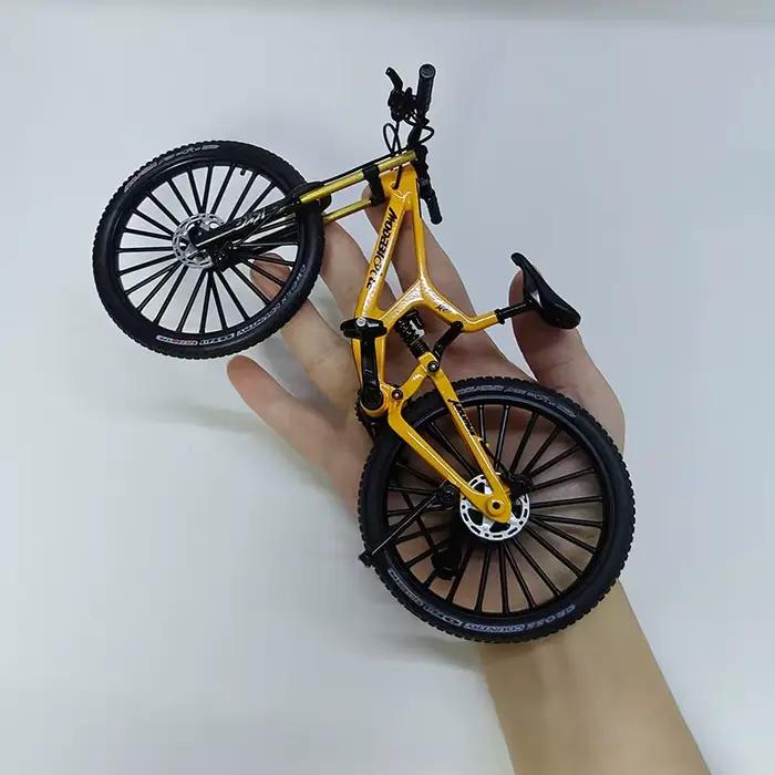 Nouveau modèle 1:8 Mini vélo en alliage moulé sous pression en métal jouet vélos Absorption des chocs montagne doigt vélo Simulation Collection jouets