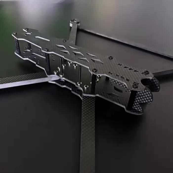 Cadre de drone en fibre de carbone pour course FPV 10 pouces longue endurance robuste et léger pour vols extérieurs et compétitions