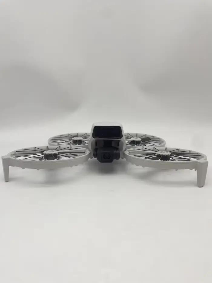 En stock Flip RC-N3/RC2 4K/60fps HDR 31 minutes de temps de vol maximum