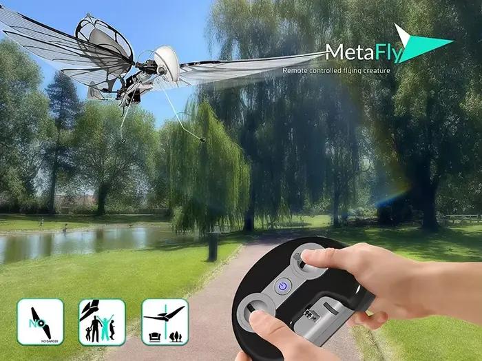 Kit de mise à niveau MetaFly par BionicBird DRONE INSECT électronique biomimétique et radiocommandé de haute technologie avec accessoires supplémentaires