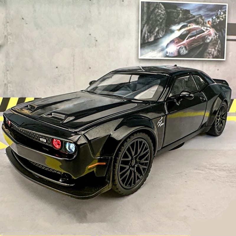 1:32 Dodge Challenger SRT alliage Musle modèle de voiture moulé sous pression en métal modèle de voiture de sport Simulation son lumière Collection enfants jouets cadeau